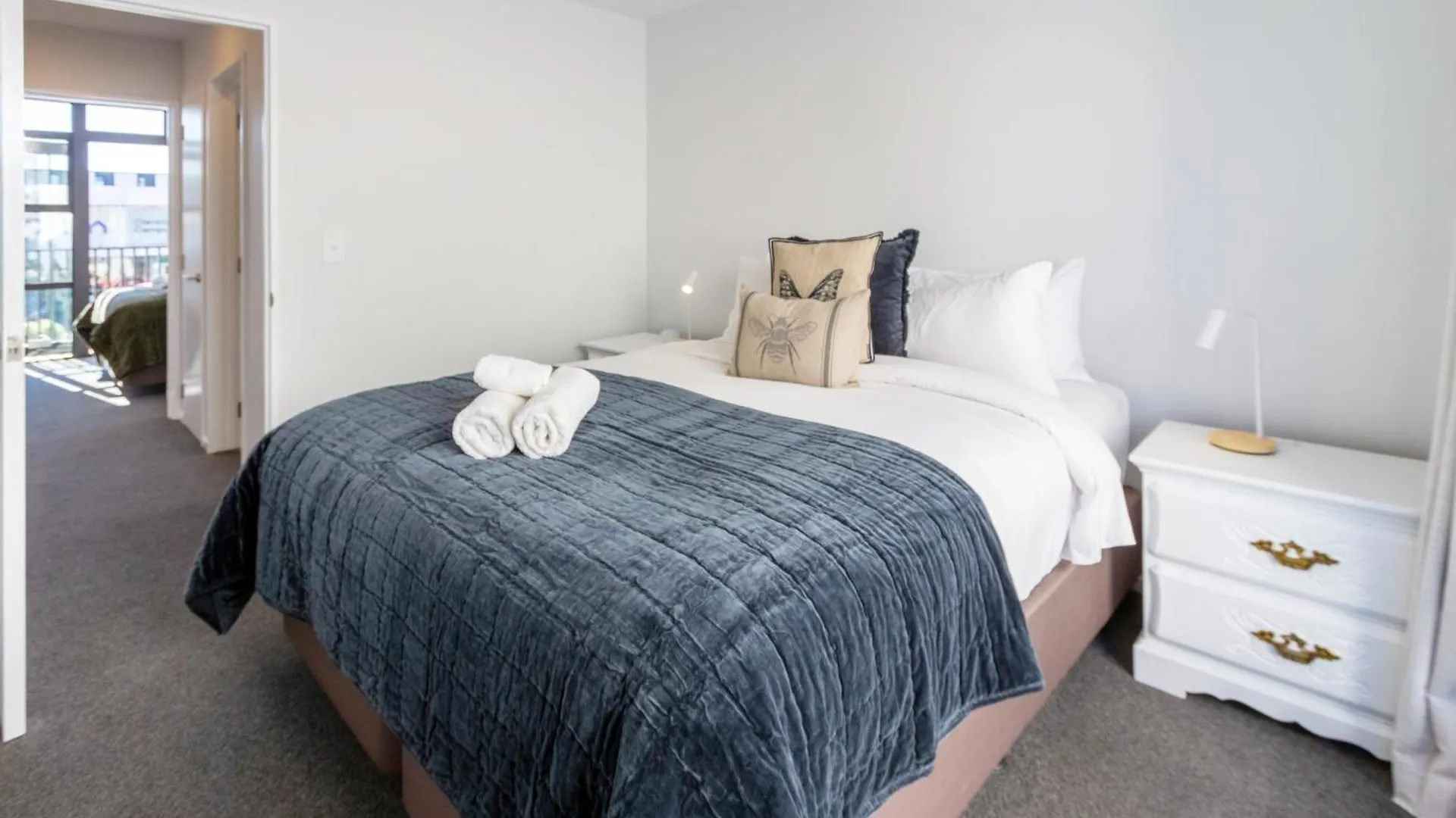 Apartment Character Meets Comfort, 2-Bedroom City Townhouse Christchurch